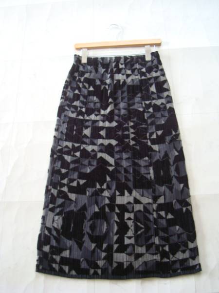 タグ付きイッセイミヤケ 秋冬プリーツスカート size2