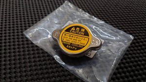 AE86用トヨタ純正ラジエターキャップ0.9kg・新品☆☆☆純正ラジエターホースご使用の場合