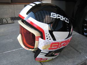 BRIKOヘルメットとゴーグル　ブリコフリーライド 子供用　検索 スキー　中古美品　ハイシ