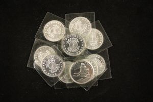 皇太子殿下御成婚記念 銀製硬貨セット(希少純銀100ｇ) 皇太子殿下御成婚 純銀(セット)の中古価格は34,283円｜記念硬貨の新品