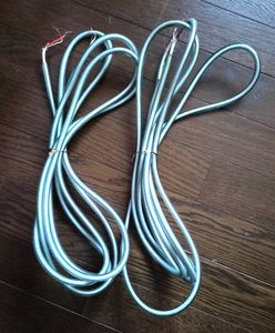 スピーカーケーブル　３.３メートル×２本