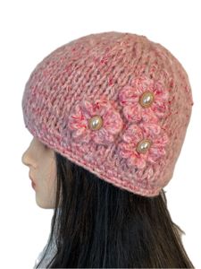 NO.142 ニット帽　ハンドメイド　手編み　ニット帽子　ピンクネップモヘア　モチーフ付き