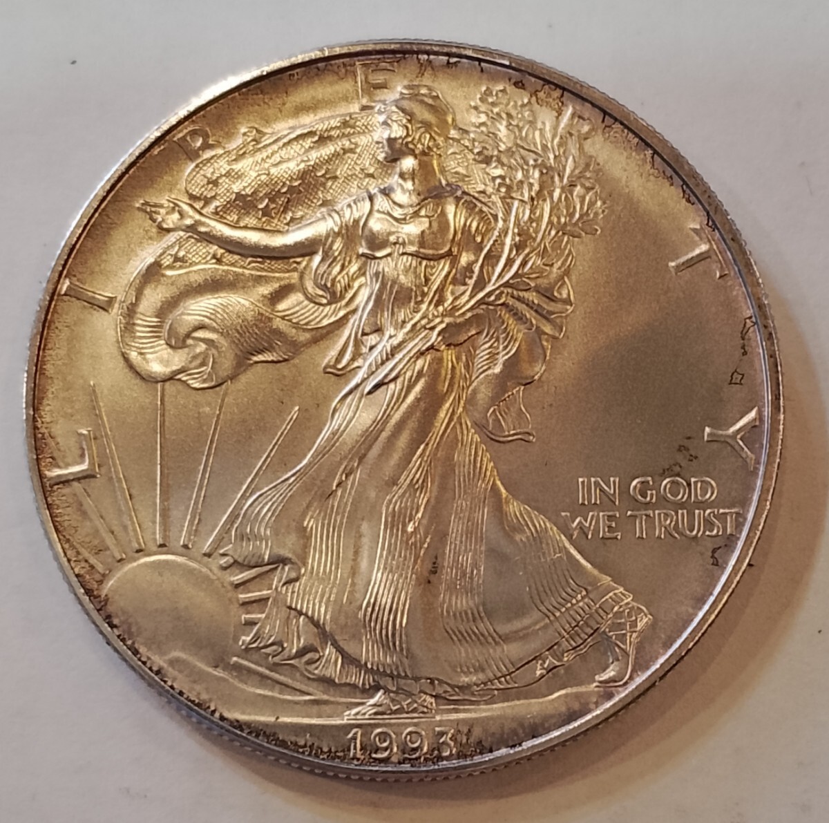 イーグル銀貨の値段と価格推移は？｜82件の売買データからイーグル銀貨