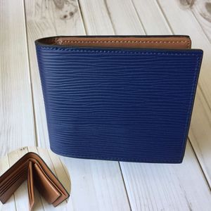 新作品　数量限定　無くなり次第終了　レザー/革 二つ折り財布 小銭入れ　コンパクト　人