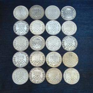 東京オリンピック記念 銀合金(セット)の中古価格は97,777円｜記念硬貨