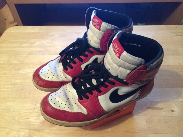 85年製 オリジナル AIR JORDAN エアジョーダン1 白 赤(28.5cm)｜売買 