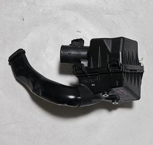 トヨタ プリウス・MXWH60/MXWH65 純正 エアクリーナーBOX エレメント・エアフロ付 M20AFX