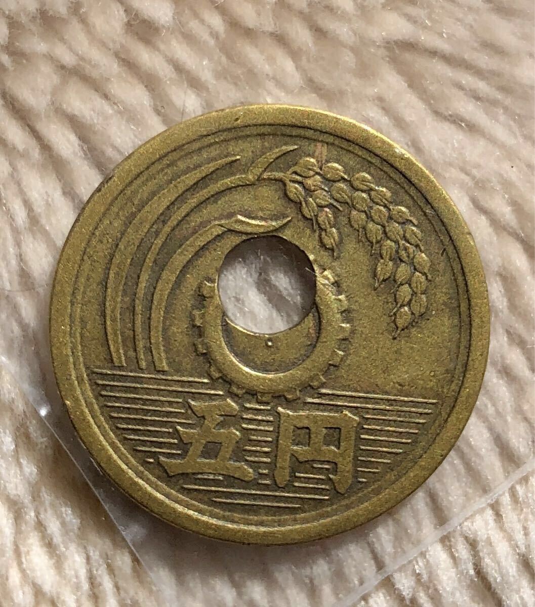 本物 五円硬貨 穴ズレ エラーコイン 昭和26年 5円 黄銅貨 硬貨(5円