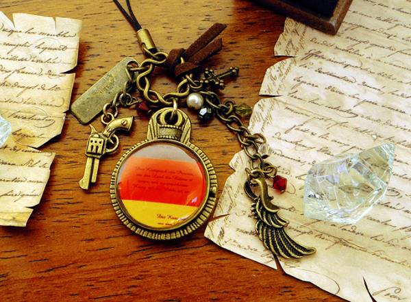 ヘタリア 国旗柄ストラップ ドイツ プロイセン 独普 レジン ヘタリア 売買されたオークション情報 Yahooの商品情報をアーカイブ公開 オークファン Aucfan Com