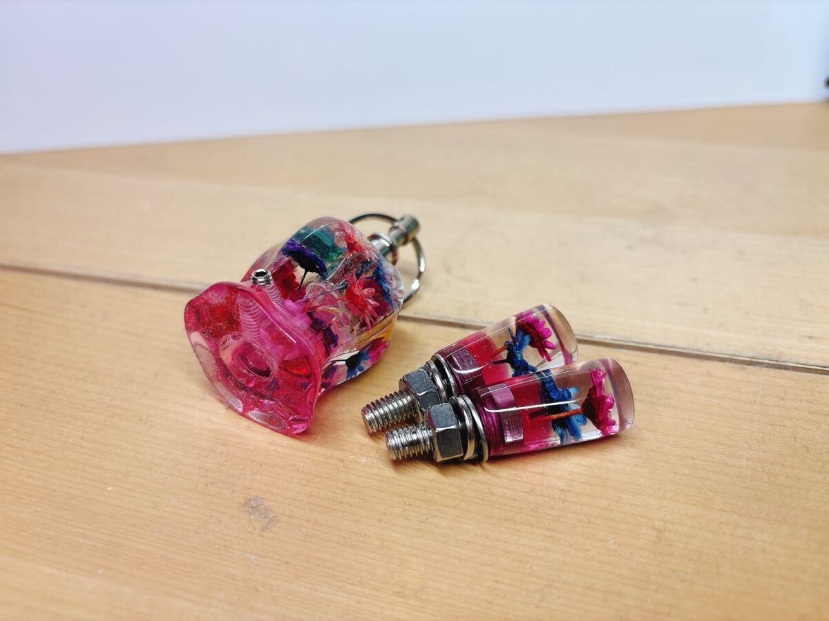 tさま　リクエスト品　水中花　キーグリップ　2点　クイックリリース 水中花 キーグリップ 旧車 クイックリリース 当時物 昭和レトロ