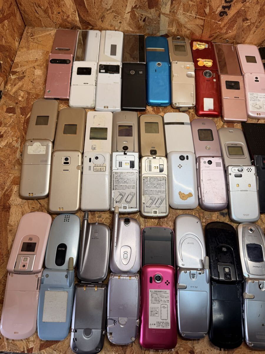 ジャンク ガラケー 46台 まとめ売り (携帯電話、スマートフォン)｜売買