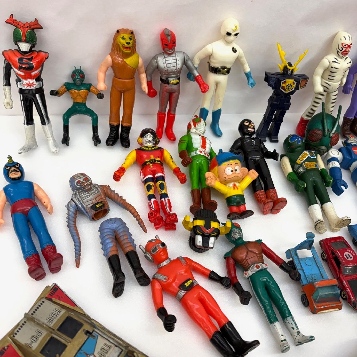 ［当時物レア多数】ウルトラマン、ライダー等のソフビ、おもちゃ大量セット 当時物】レトロおもちゃ まとめ ソフビ ミニカー フィギュア 懐かし