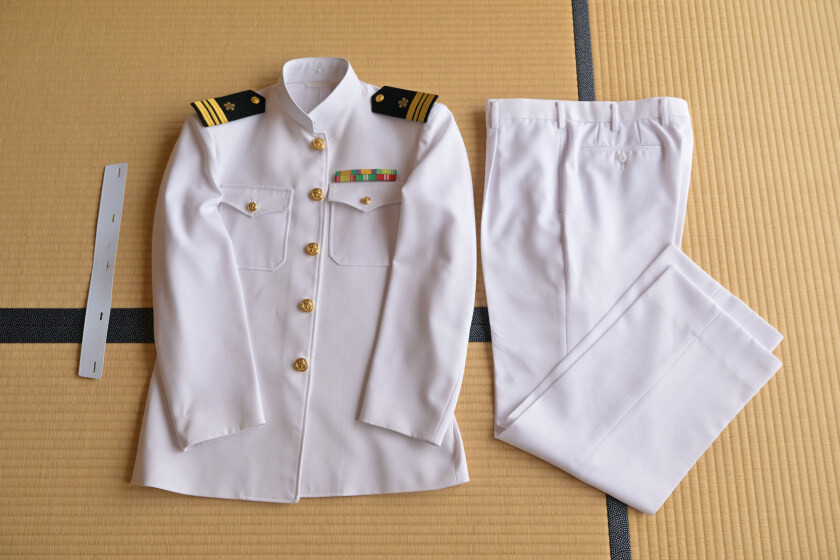 海上自衛隊 第1種夏制服 「3等海佐」肩章 防衛記念賞2段 襟カラー 付