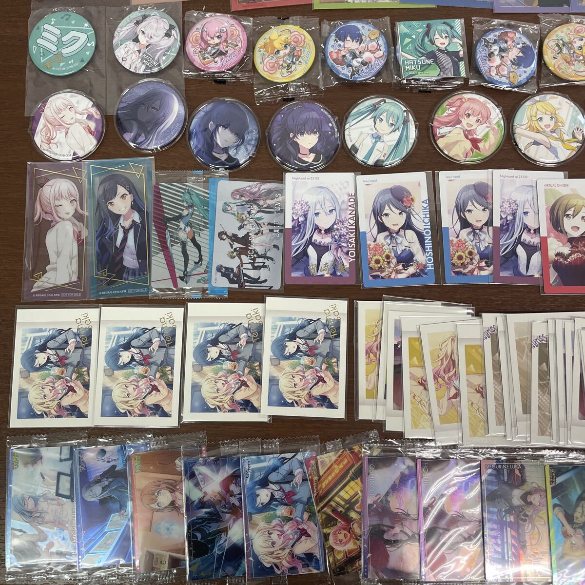 プロジェクトセカイ プロセカ 初音ミク 缶バッジ ウエハースカード