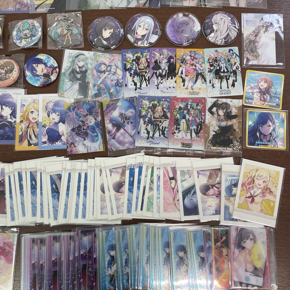 プロジェクトセカイ プロセカ 初音ミク 缶バッジ ウエハースカード