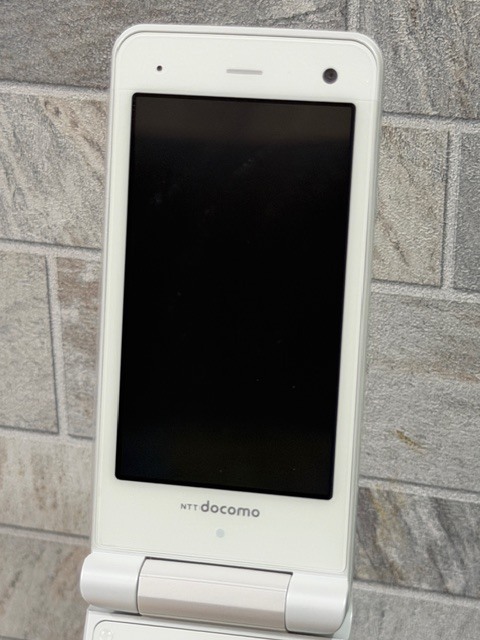 K13508□【未使用保管品!!】docomo STYLE series SH-11C ホワイト 通電
