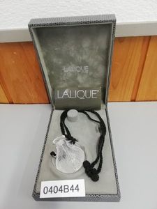 ラリック LALIQUE 香水瓶 ラリック香水瓶の値段と価格推移は？｜1件の