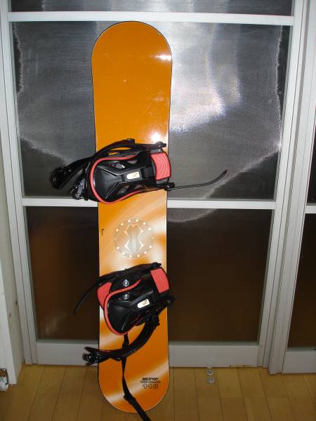 ●Ｍ－５＊スノーボード　１１８ｃｍ　ＢＥ!POP