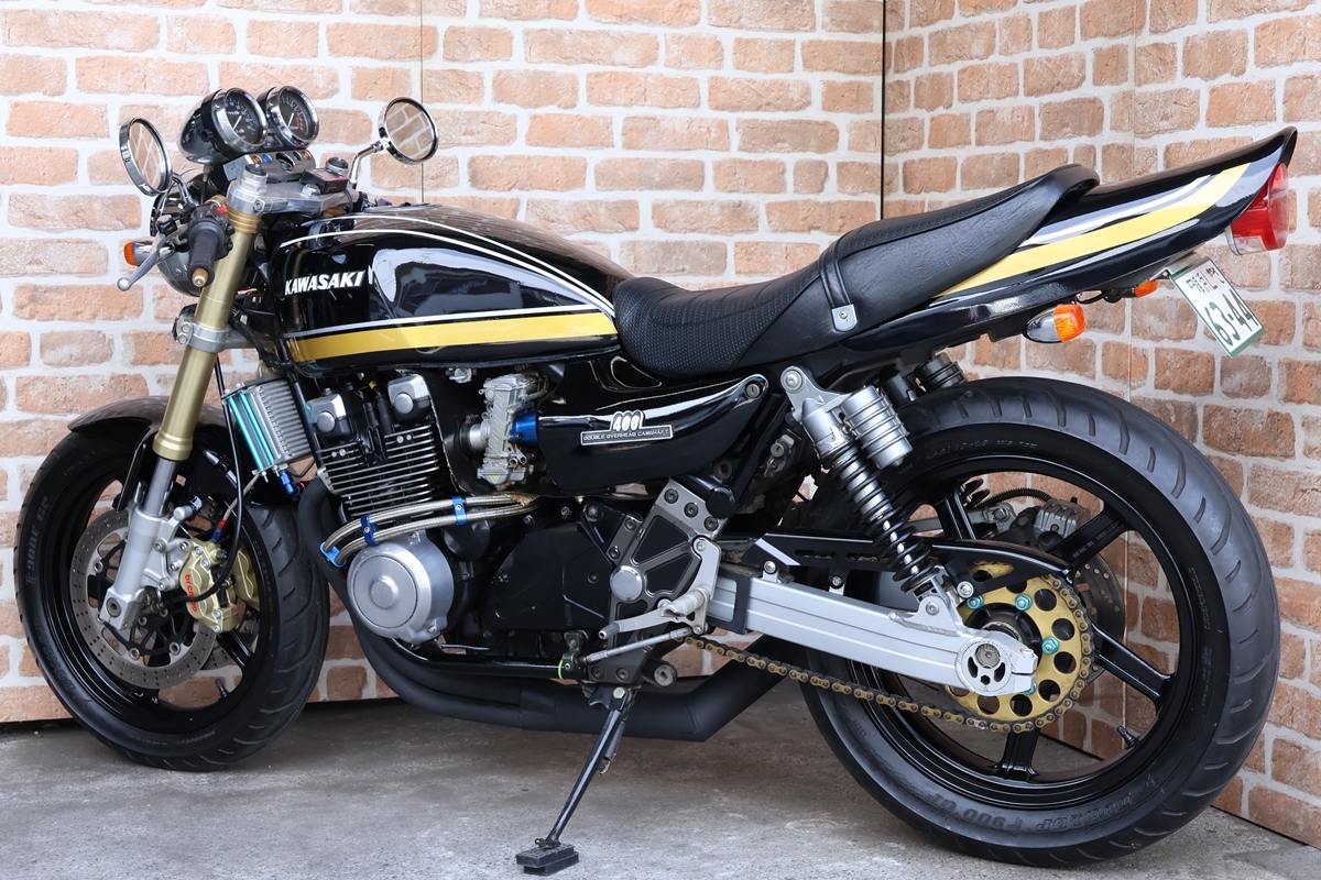 横浜～ Kawasaki ゼファー400χ 平成8年式 G1 Z2ブラックタイガー 倒立