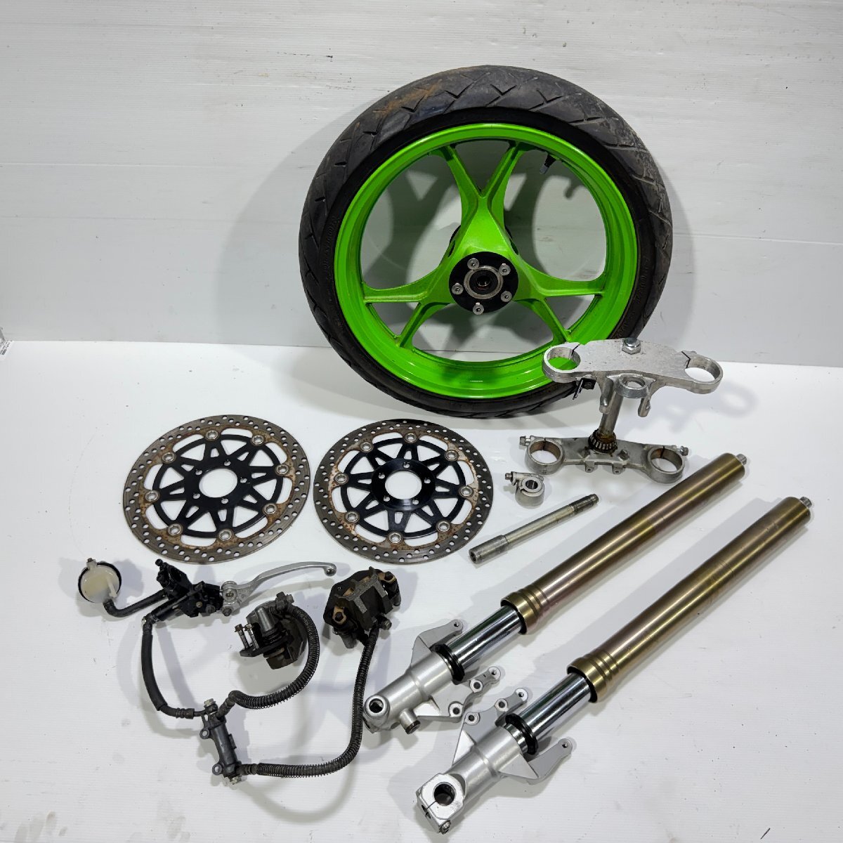 ZXR250 ホイールの値段と価格推移は？｜7件の売買データからZXR250