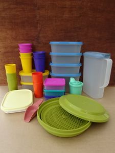レトロ タッパーウェアのYahoo!オークション(旧ヤフオク!)の相場・価格
