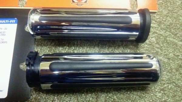 ★ハーレー純正　ステルス・ハンドグリップ　56729-04★