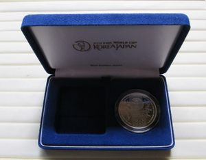 2002FIFAワールドカップ™ 純銀の中古価格は10,447円｜記念硬貨の新品