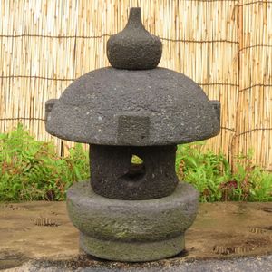 燈籠　石灯籠　引き取り限定 石灯篭の値段と価格推移は？｜24件の売買データから石灯篭の価値が