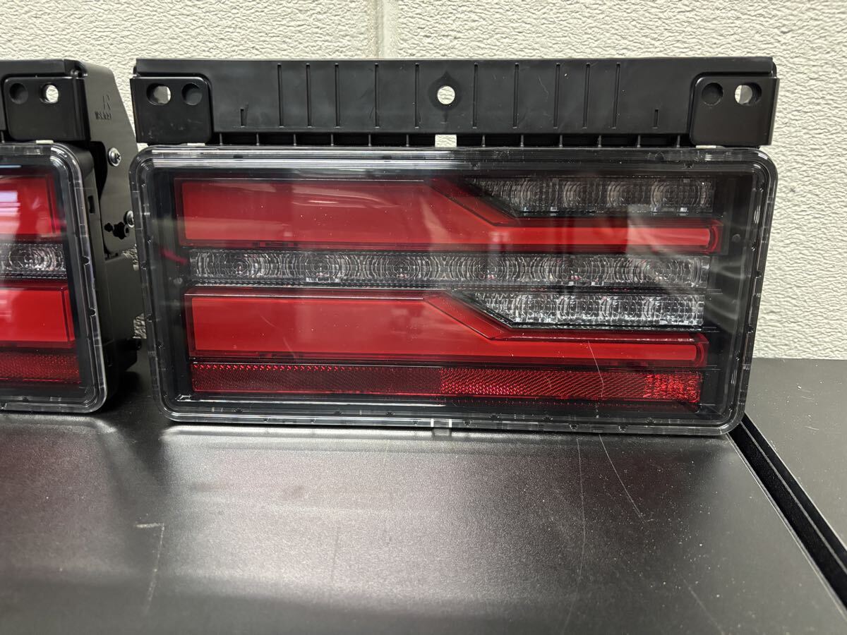 スタンレー　KOITO 24V 2連タイプ フルLEDテールランプ 左右セット KOITO スタンレー 小糸 トラック用 2連タイプ フルLEDテールランプ
