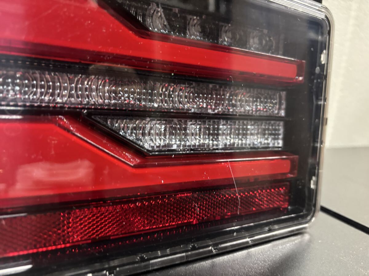 助手席側　スタンレー　KOITO 24V 2連タイプ フルLEDテールランプ KOITO スタンレー 小糸 トラック用 2連タイプ フルLEDテールランプ