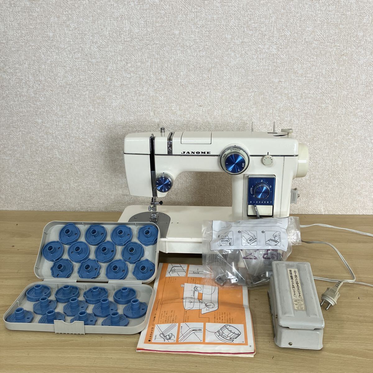 ジャノメ　トピアレーヌ804型　デスク型高級ミシン　模様縫いカム JANOME ジャノメ トピアレーヌ 804型 電動ミシン ハンドクラフト 手芸