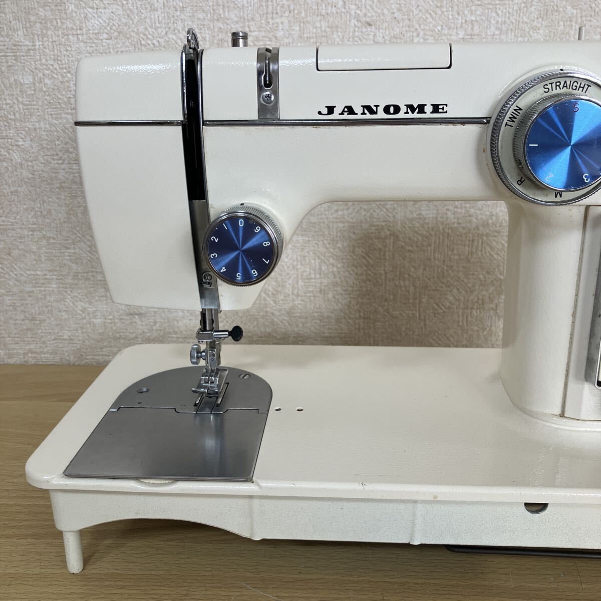 ジャノメ　トピアレーヌ804型　デスク型高級ミシン　模様縫いカム JANOME ジャノメ トピアレーヌ 804型 電動ミシン ハンドクラフト 手芸