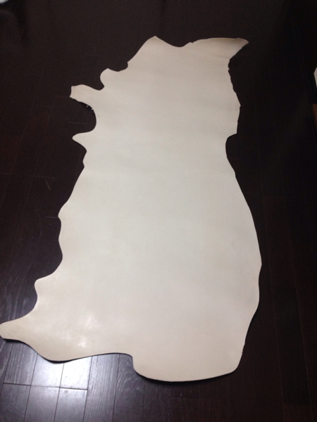 牛ヌメ●サドルレザー●厚さ1.2～1.4ミリ●152ds