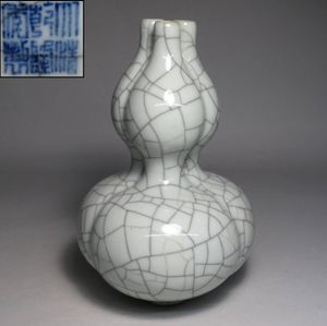 中国美術　哥窯(かよう) 花瓶です 中国美術 哥窯(かよう) 花瓶です 中国美術 哥窯(かよう) 花瓶です UM14