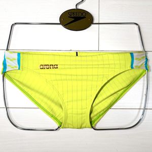 アリーナ 水着のYahoo!オークション(旧ヤフオク!)の相場・価格を見る