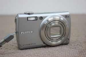 FUJIFILM FinePix F100fdの値段と価格推移は？｜58件の売買データから