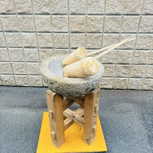 餅つき 石臼の値段と価格推移は？｜1件の売買データから餅つき 石臼の