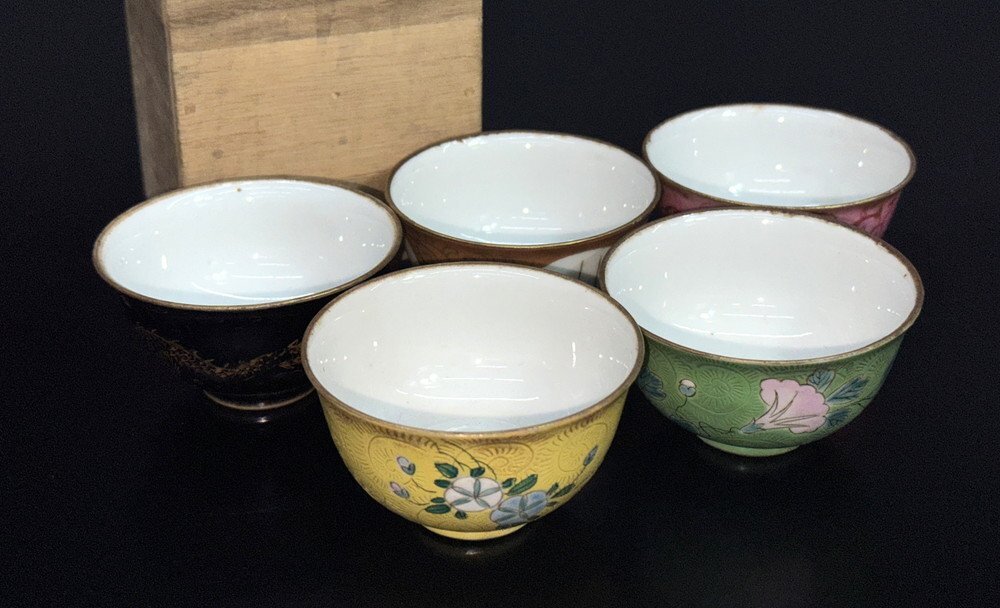 中国清時代 乾隆年製 呂釣釉 花瓶 時代木箱 h27.5cm トコヒ 中国乾隆年製の値段と価格推移は？｜3件の売買データから中国乾隆年製