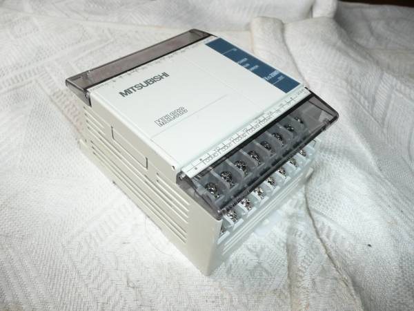 ★シーケンサ★FX1S-20MR-D★三菱★薄型 DC電源★即決