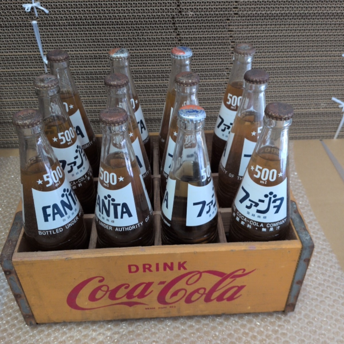 ファンタ瓶の値段と価格推移は？｜1件の売買データからファンタ瓶の