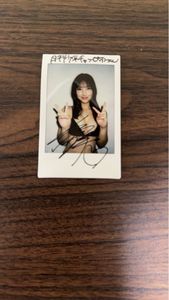 沢口愛華 直筆サインパネル　アクリル額装ポスター　シリアルナンバー入 沢口愛華 サインの値段と価格推移は？｜14件の売買データから沢口愛華