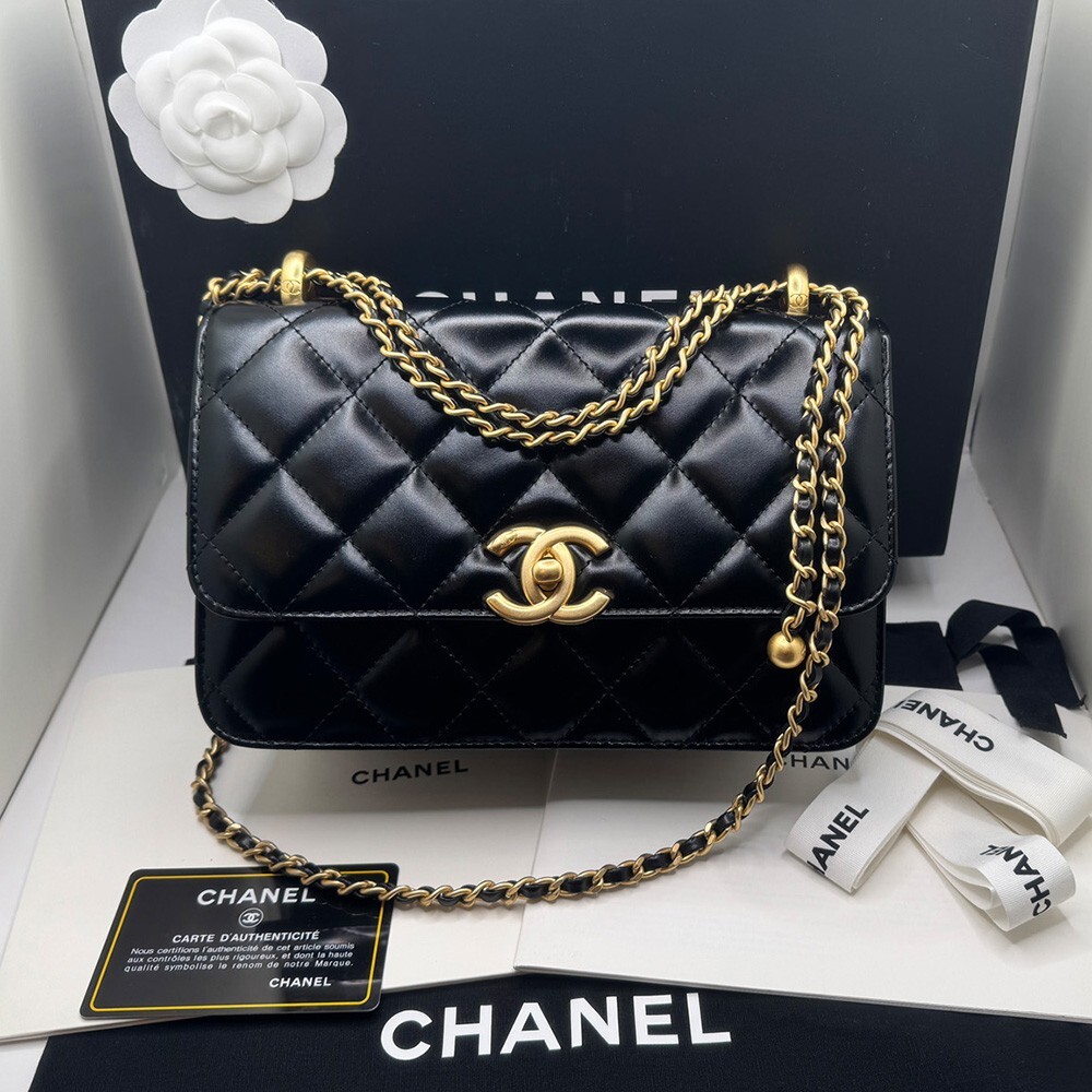 chanelの値段と価格推移は？｜8468件の売買データからchanelの価値が