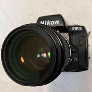 Nikon F90の値段と価格推移は？｜78件の売買データからNikon F90の価値