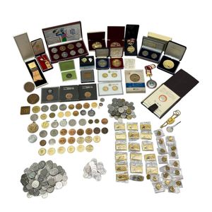 EXPO 70 バッジの値段と価格推移は？｜13件の売買データからEXPO 70