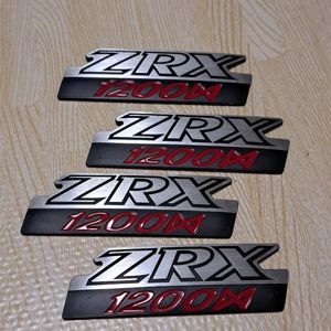 ZRX1200 エンブレムの値段と価格推移は？｜8件の売買データからZRX1200