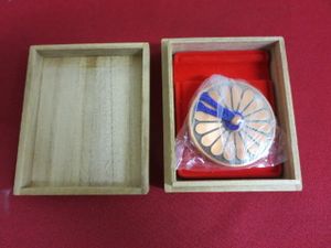 叙勲記念品の値段と価格推移は？｜8件の売買データから叙勲記念品の
