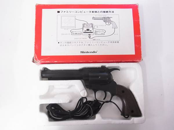動作品FCファミコン用ガン箱付＋ダックハント等3本セット/B2DN2G