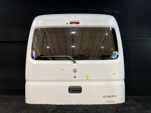 Nissan NV100 ホワイトバックドア クリッパー バックドアの値段と価格推移は？｜85件の売買データから