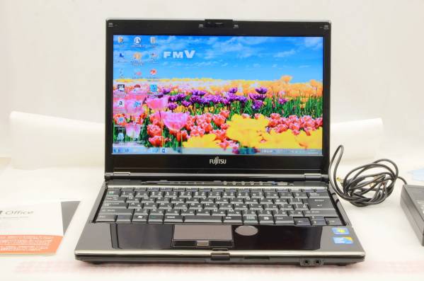 LIFEBOOK SH53/C★Core i3/640GB/4GB/HDMI/Win7/Office2013