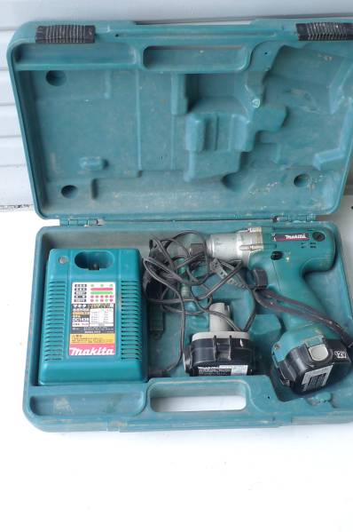 中古＊マキタ　：　ソフトインパクトドライバ　６９６０Ｄ